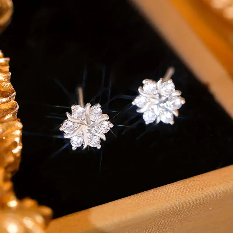 Simple Zircon Snowflake Stud Earrings