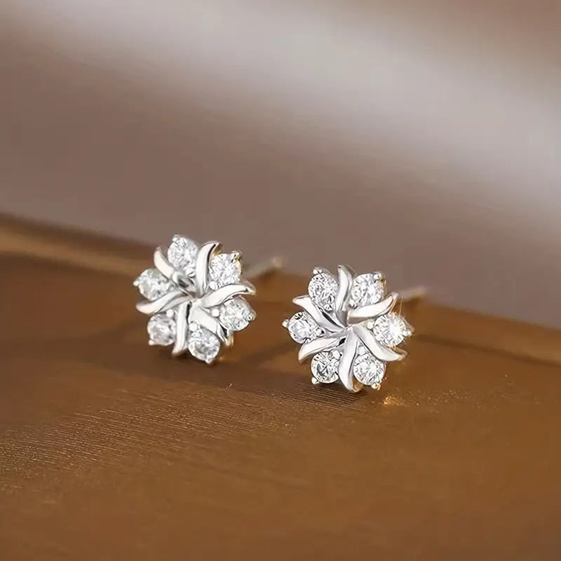 Simple Zircon Snowflake Stud Earrings